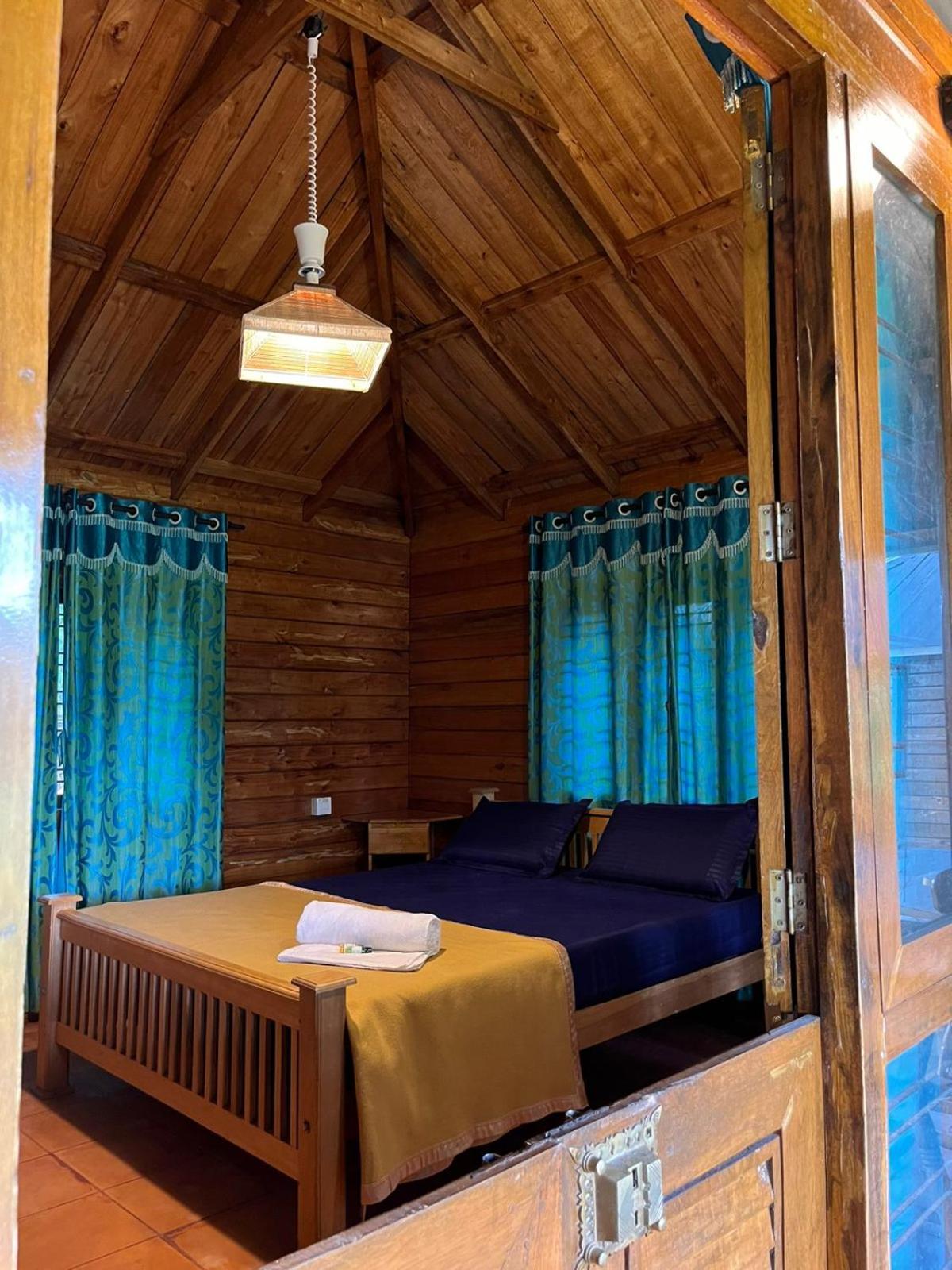 Royal Wooden Villa Mananthavady Bagian luar foto